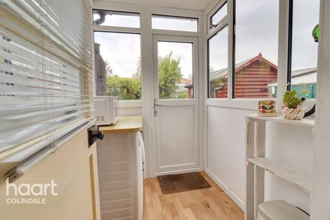 8 Calder Gardens, Edgware, HA8 5PT