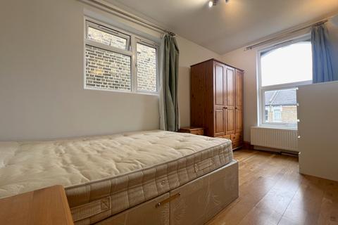 7 bedroom semi-detached house to rent, Rossiter Road, London, SW12
