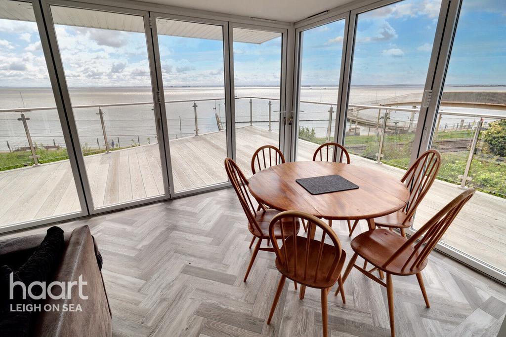 Grand Parade, LeighOnSea 5 bed detached house for sale £1,800,000