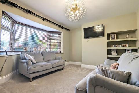3 bedroom semi-detached house to rent, Townsfield Road, Westhoughton, Bolton