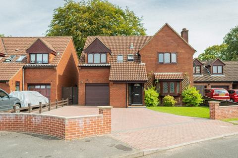 4 bedroom detached house to rent, HAYLEY CLOSE  HYTHE  UNFURNISHED