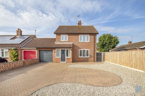 3 bedroom detached house for sale, Moorfield Road, Mattishall