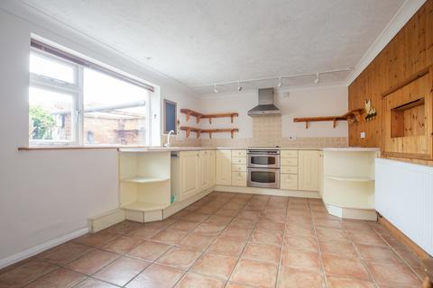3 bedroom terraced house to rent, Rose Valley, Norwich
