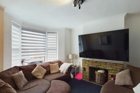 3 Broomfield Road, Folkestone, CT19 4DJ
