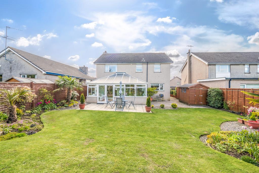 Rear Aspect &amp; Garden