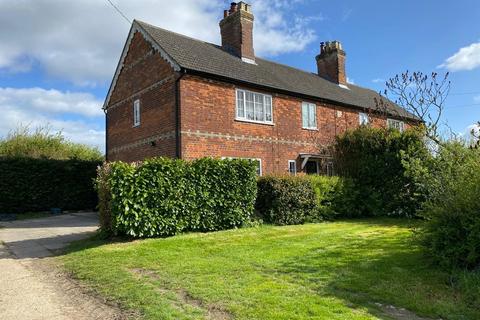 3 bedroom semi-detached house to rent, Church Street, Suffolk CO10