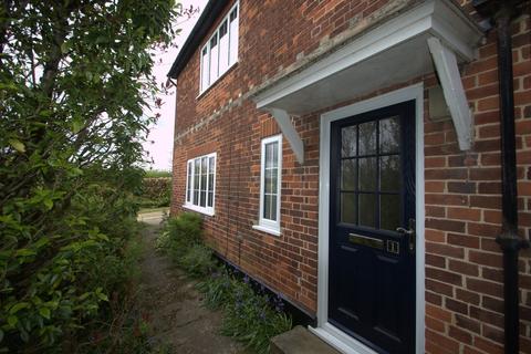 3 bedroom semi-detached house to rent, Church Street, Suffolk CO10