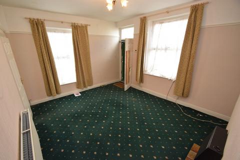 2 bedroom end of terrace house for sale, Ivy Street, Keighley BD21