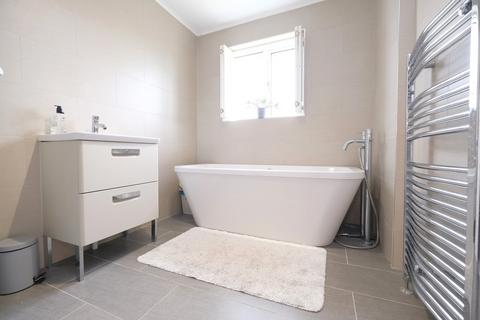25 Warren Road, Orpington, BR6 6JF