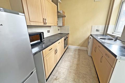 2 bedroom terraced house to rent, Neil Street, Widnes