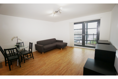 1 bedroom apartment to rent, 594 Commercial Road, London E14