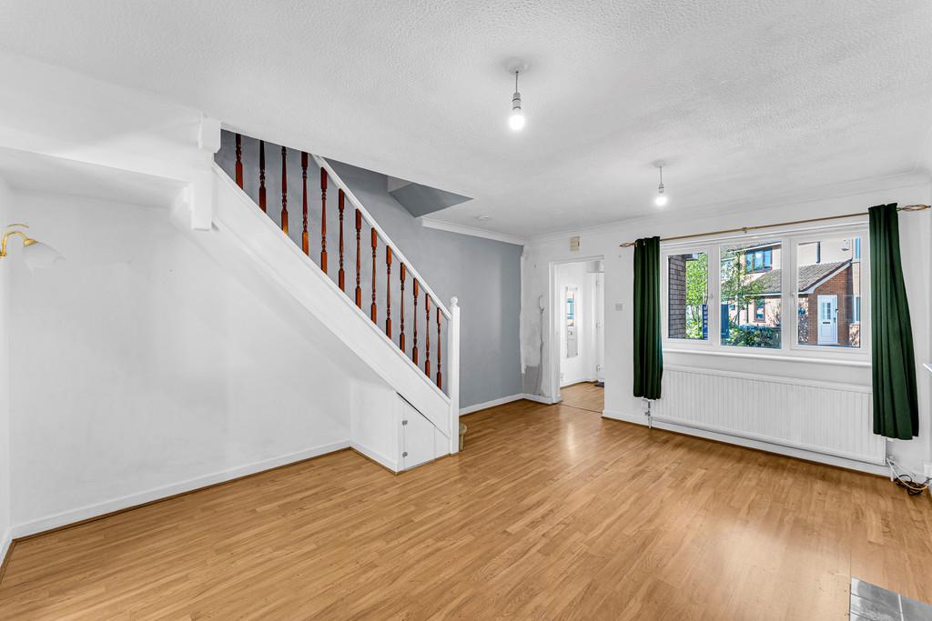 6 Pine Crescent HDR