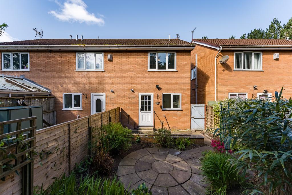 6 Pine Crest, Aughton, L39 5 HX