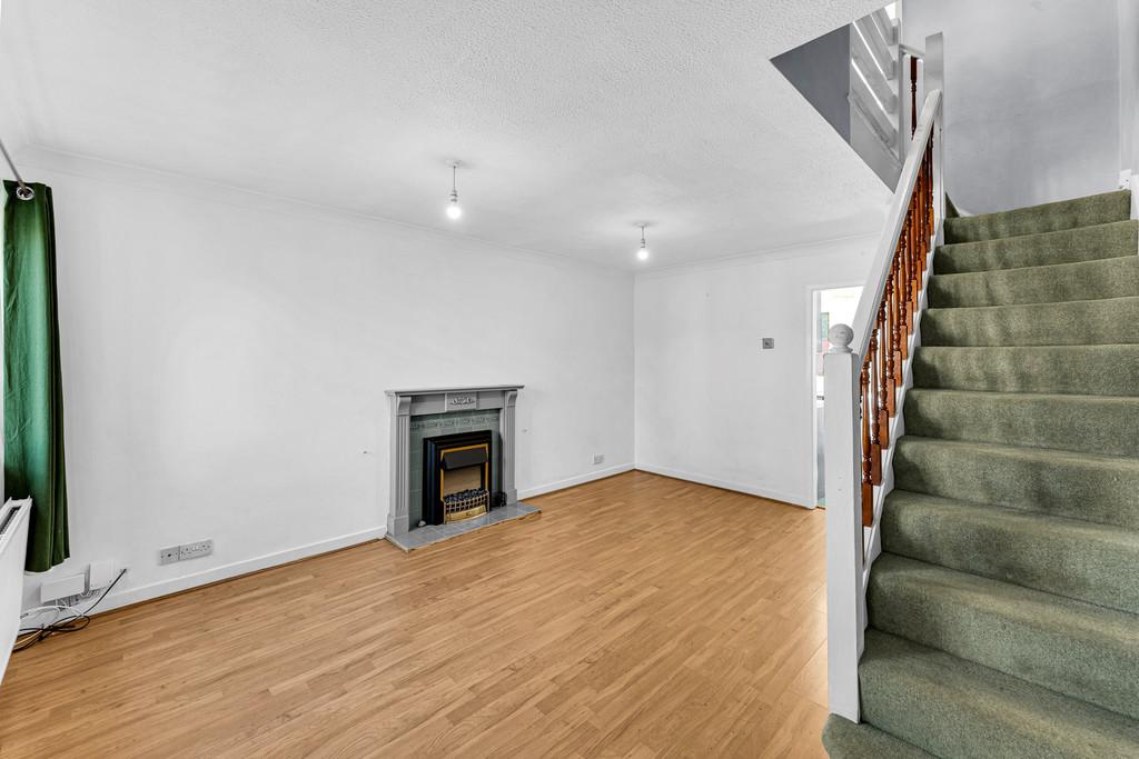 6 Pine Crescent HDR-9