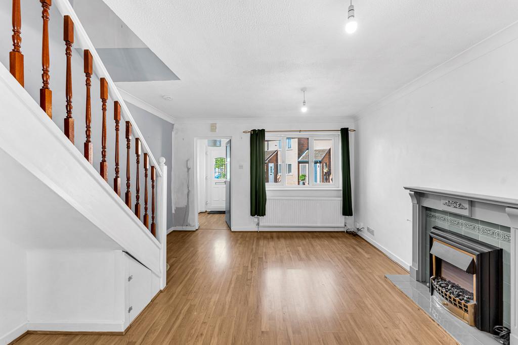 6 Pine Crescent HDR-13