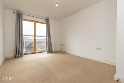 2 bedroom apartment to rent, Galleon Way, Cardiff Bay