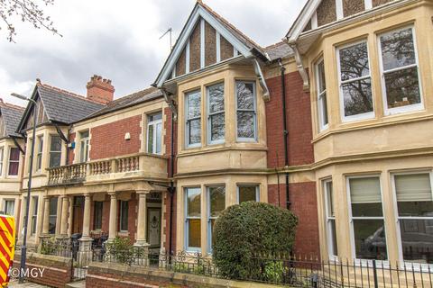 3 bedroom terraced house to rent, Sandringham Road, Penylan, Cardiff