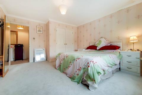 23 Crosier Close, London, SE3 8NT