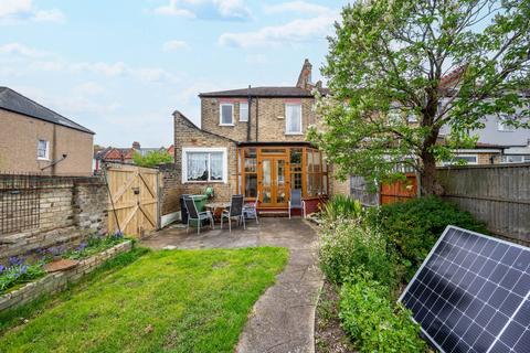 4 bedroom end of terrace house for sale, Birkhall Road, Catford, London, SE6