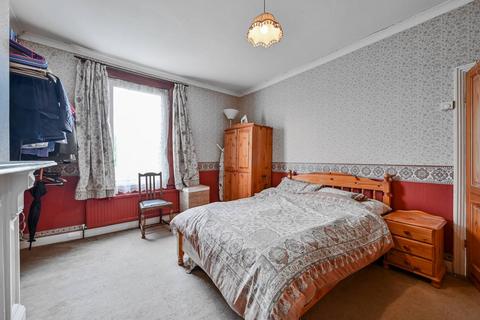 67 Birkhall Road, London, SE6 1TF