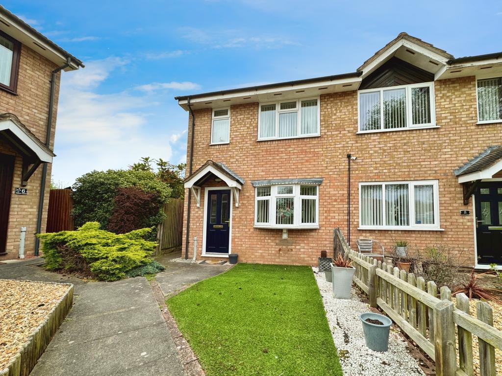 Saxon Court, Telford TF1 2 bed semidetached house for sale £180,000