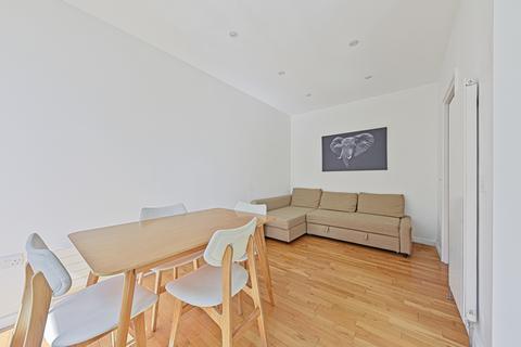 2 bedroom flat to rent, Highwood Court, 22 Highbury Crescent, London