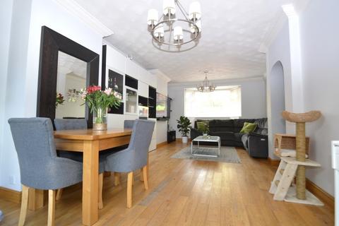 5 High Grove, London, SE18 2PS