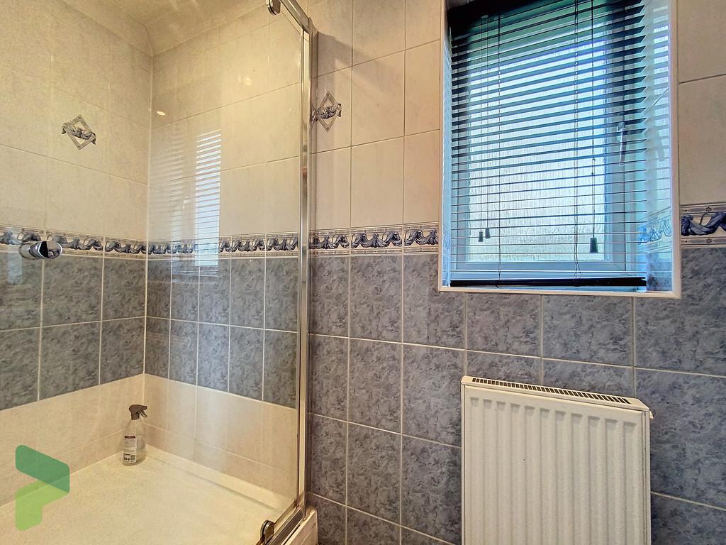Ensuite Shower