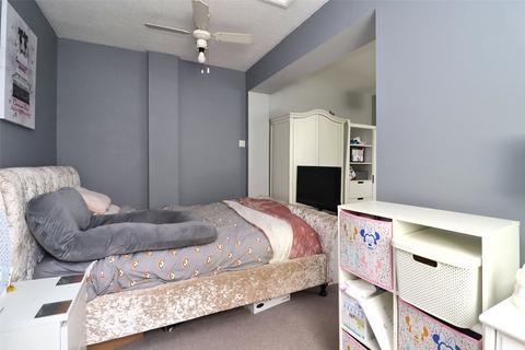 58 Alterton Close, Woking, GU21 3DD