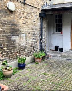 1 bedroom flat to rent, 4 Church Alley