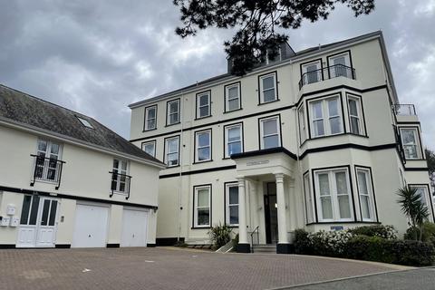 1 bedroom apartment to rent, Imperial Court, Bar Road, Falmouth TR11