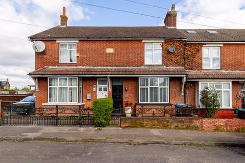 3 bedroom terraced house for sale, Park Road, Caterham