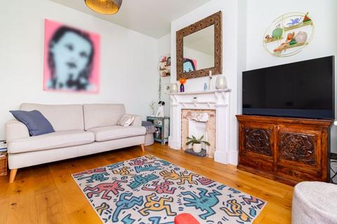 84 Park Road, Caterham, CR3 5TA