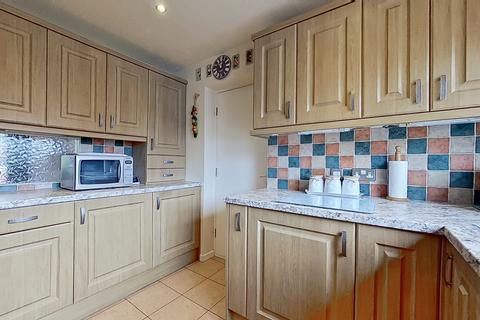 3 bedroom semi-detached house for sale, Hillman, Lakeside, Tamworth B77