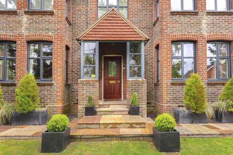 6 bedroom detached house for sale, Vicarage Road, Yalding, ME18 6DR