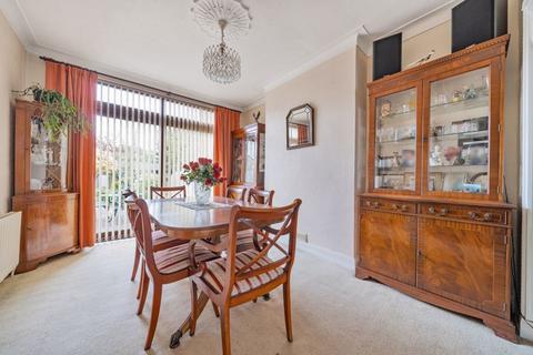126 Avery Hill Road, London, SE9 2EY