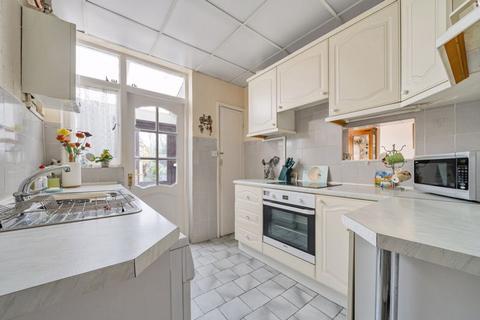 126 Avery Hill Road, London, SE9 2EY