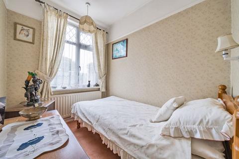 126 Avery Hill Road, London, SE9 2EY