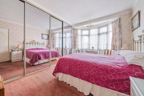 126 Avery Hill Road, London, SE9 2EY