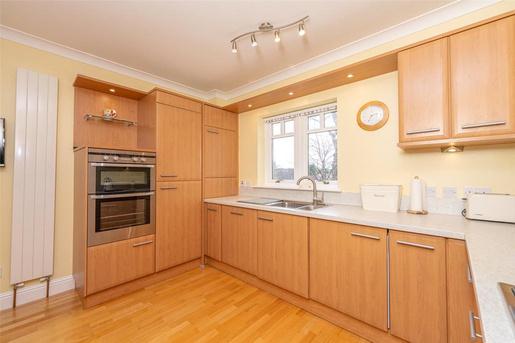Kitchen Alt