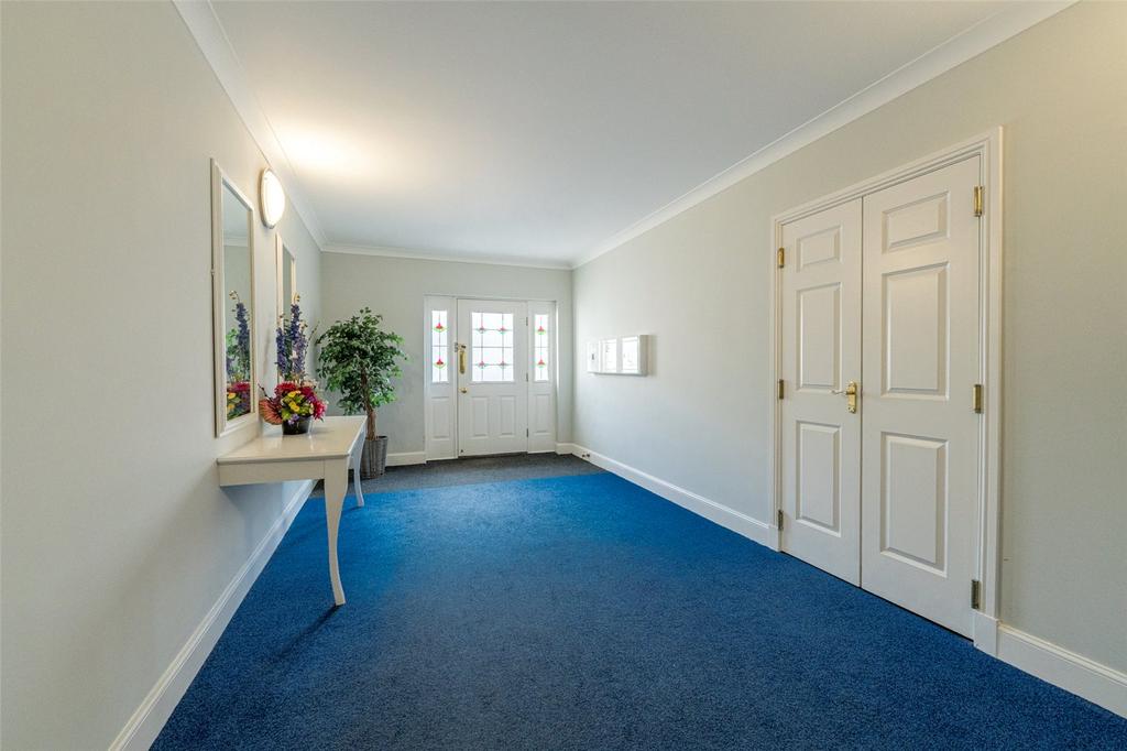 Main Ent Hall