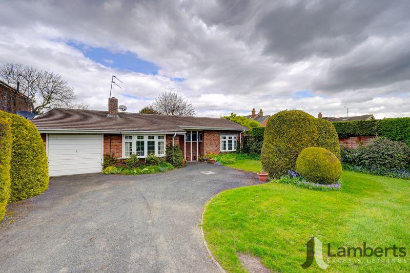 Holt Gardens, Studley 3 bed bungalow for sale £450,000