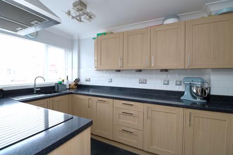 17 Bodmin Rise, Walsall, WS5 3HY
