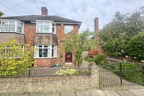 3 bedroom semi-detached house for sale, WESTMINSTER DRIVE, GRIMSBY.