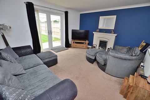 3 bedroom semi-detached house for sale, 8 Manor Close, Bardney