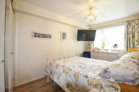 1 bedroom ground floor maisonette for sale, Redhall Road, LOWER GORNAL, DY3 2NU