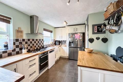 4 bedroom detached house for sale, 16 Pant Gwyn, Broadlands, Bridgend, CF31 5BA