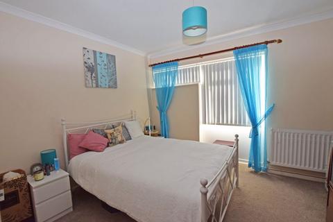 2 bedroom ground floor maisonette for sale, Wooteys Way, Alton