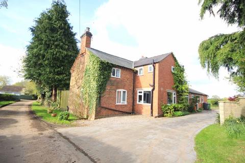 3 bedroom country house for sale, Diglake, Tilstock