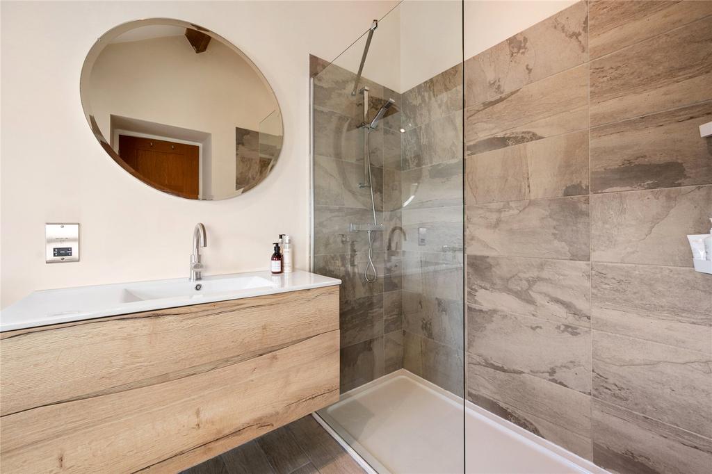 Ensuite